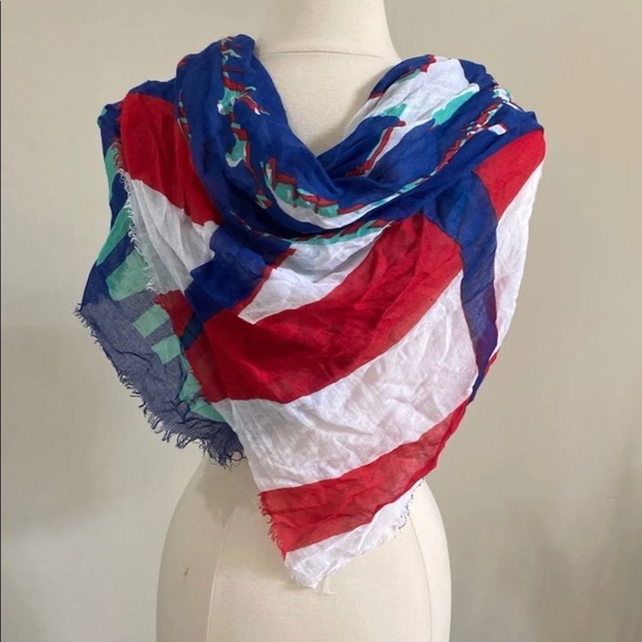 Land of the Free Shawl - Picture 4 of 6